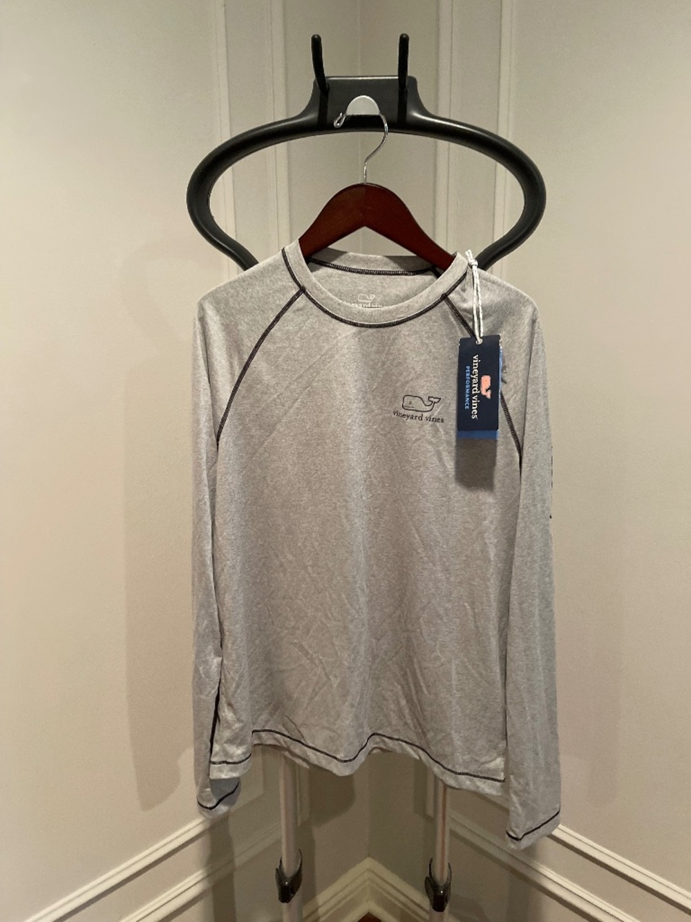 Vineyard Vines Boys Long Sleeve Performance Raglan Contrast Stitch